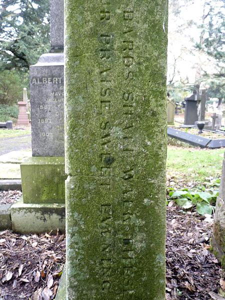 Elizabeth_Backhouse_grave_writing_N.JPG